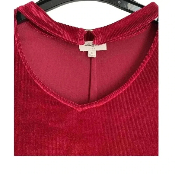 ❄️3/$15❄️ DUmgee Women's Red Long Tunic Shirt Size Medium Wine Red - Picture 3 of 8